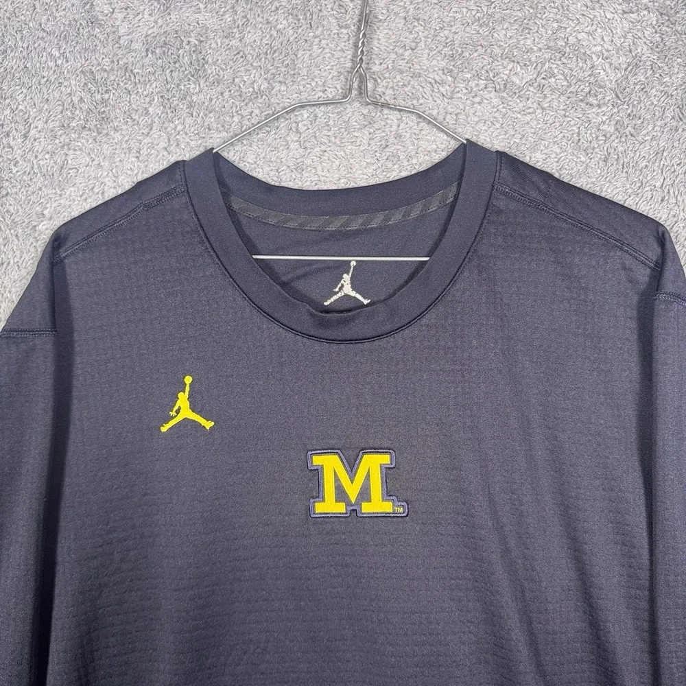 Michigan Wolverines Jordan Sweatshirt Men XL Grid Fleece Stitched Logos Pullover